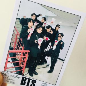 خرید و قیمت عکس بی تی اس- BTS عکس -بی تی 21-نقاشی بی تی اس -بی تی اس کیوت -عکس گروه بی تی اس-گروه موسیقی کره ای-از لوازم فانتری فروشی دلساتحریر