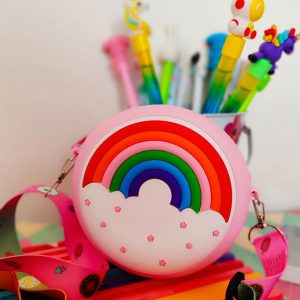 کیف دخترانه طرح دونات جنس سیلیکونی - رنگ پشت صورتی است