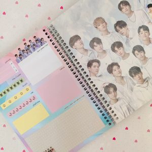 دفتر برنامه ریزی روزانه BTS جلد گلاسه و صحافی سیمی