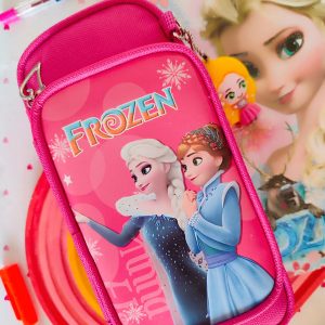 جامدادی دخترانه طرح السا و آنا با آویز سیلیکونی - جنس برزنتی - دو زیپ - رنگ صورتی