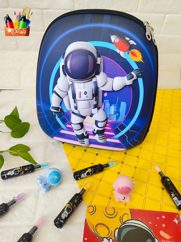 کوله پشتی پسرانه مهد و پیش دبستانی - طرح فضانورد عکس کوله پشتی پسرانه مهد و پیش دبستانی - طرح فضانورد