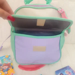 نمای داخل کوله پشتی کودک FASHION-BAG با فضای جادار و بخش اصلی نگهداری وسایل